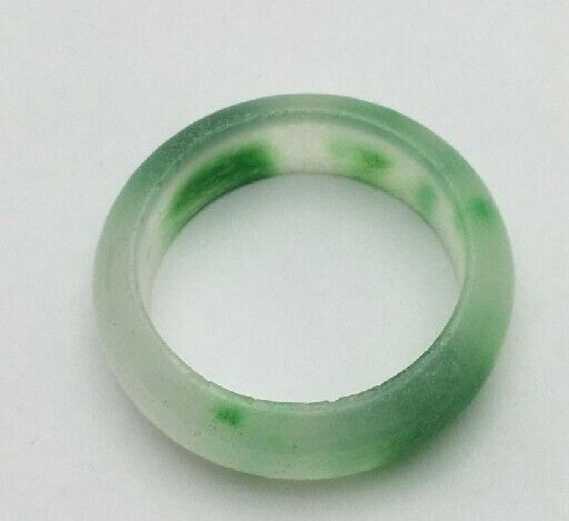 LIGHT GREEN WHITE JADE ETERNITY BAND RING SIZE 9 2.8 GRAMS