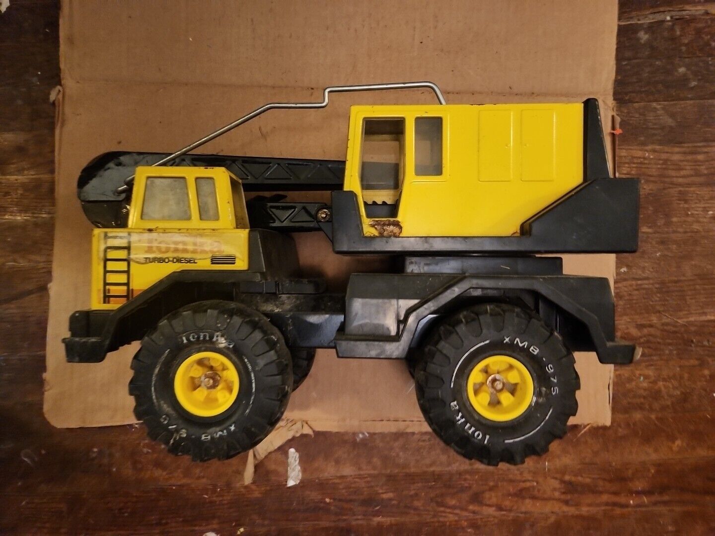 Vintage Mighty Tonka Crane Truck - Turbo-Diesel XMB-975 Clam Bucket Crane