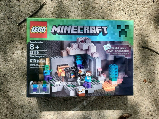 LEGO Minecraft 21119 The Dungeon Box And Instructions 