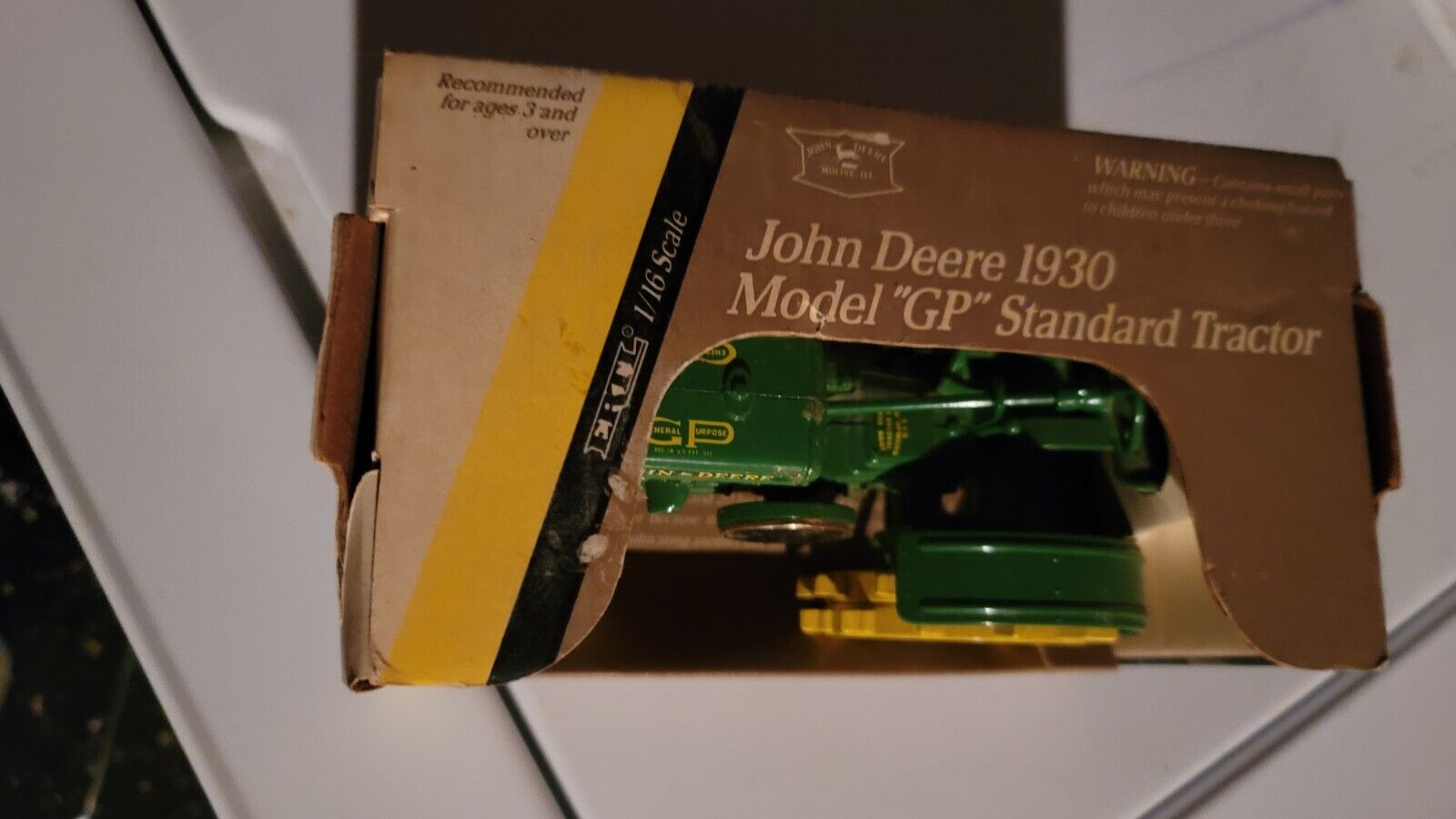 Ertl 1:16 John Deere 1930 Model GP Standard Tractor 5801