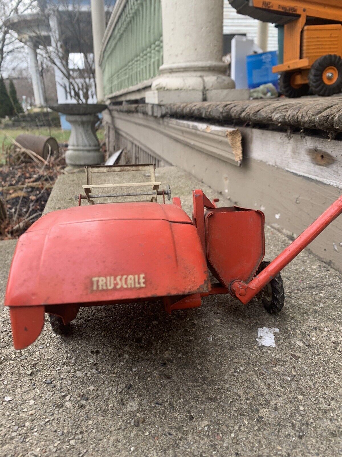 VINTAGE TRU SCALE FARM TOY HAY BALER RAKE COMBINE STYLE TOY Barn Farmer