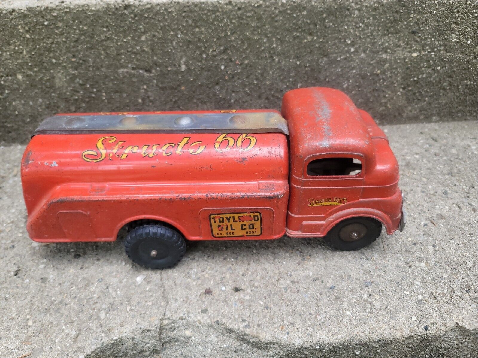 Vintage 1950s Structo Toyland Oil Co Gas Tanker Windup Toy  Works