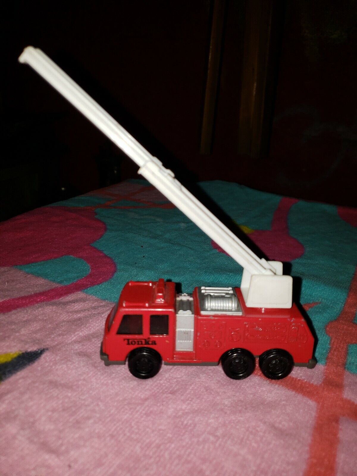 Vintage Mini Tonka firetruck 1993 in Good Condition With Double Extending Ladder