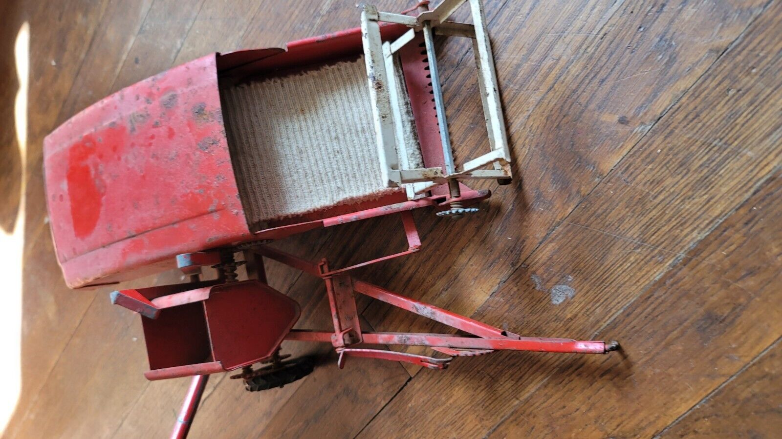 Vintage! Tru-Scale 1:16th Scale Metal Red Farm Toy Combine