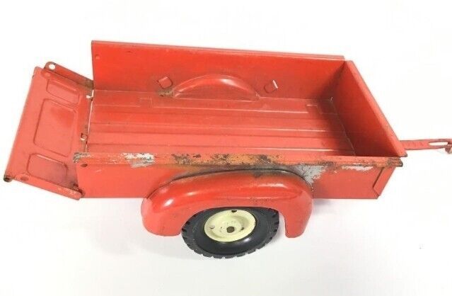 Vintage Red Tru-Scale TRACTOR & 2 Wheel Tractor Trailer & 4 Wheel Grain Trailer 