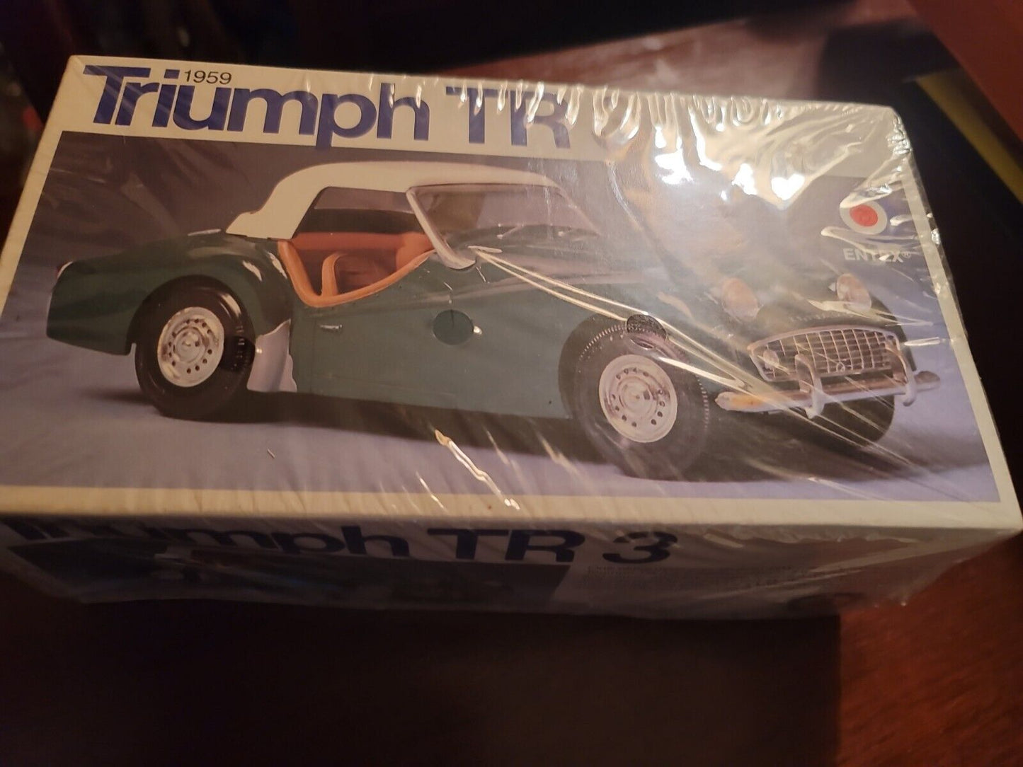 Vintage lot of 2 Entex 1959 Triumph TR3 #9112 Model Kit 1:24 