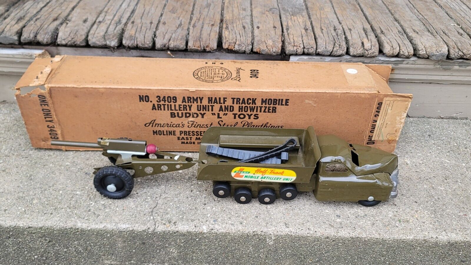 Rare Buddy L 409 Half Track mobile Artillery unit with cannon and Box. 1940s 50s