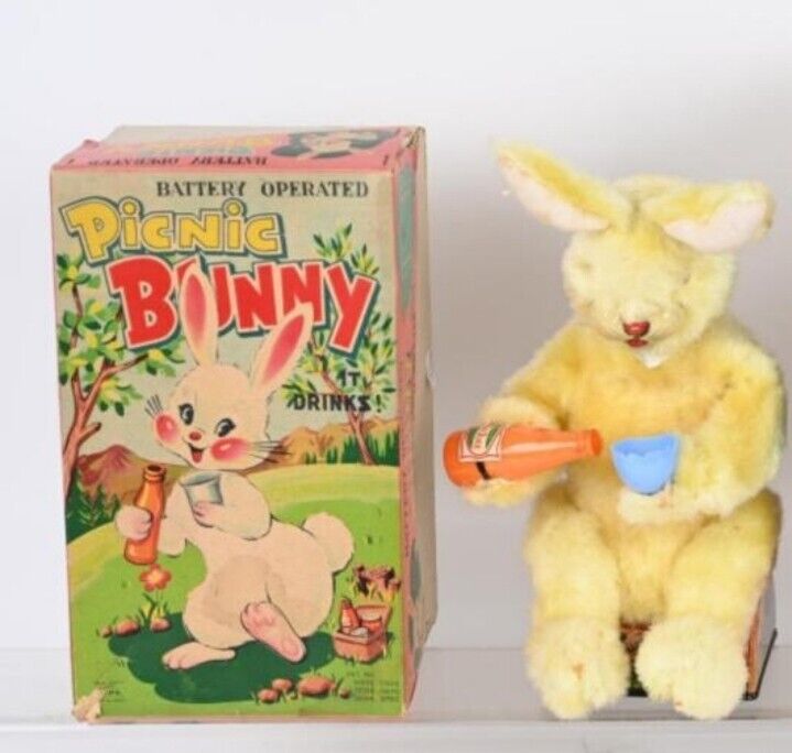 PICNIC BUNNY N ORIGINAL BOX BATTERY OP EXCELLENT COND TESTED WORKS MADE IN JAPAN