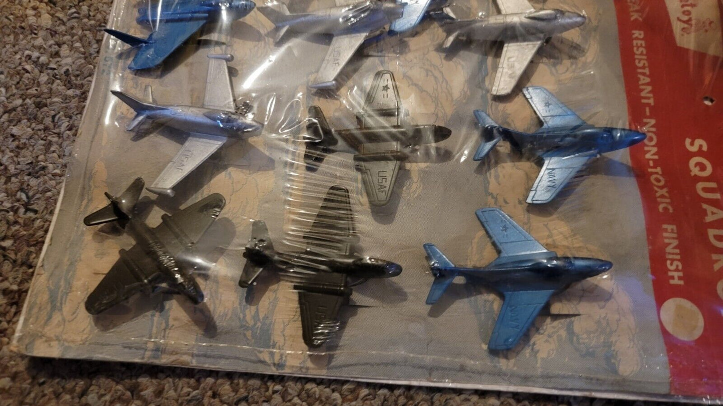 Vintage Lot 12 1950s MIDGETOY COMBAT SQUADRON MOC die Cast metal New Old Stock