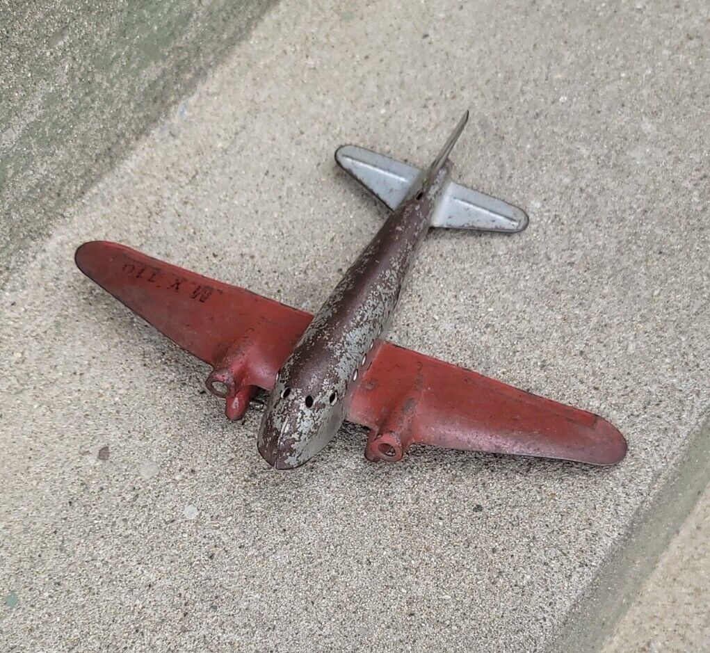 Vintage Pressed steel/metal airplane Wyandotte Hubley Tonka Structo MX 119